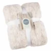 B&M Simply Two Tone Teddy Throw - Natural